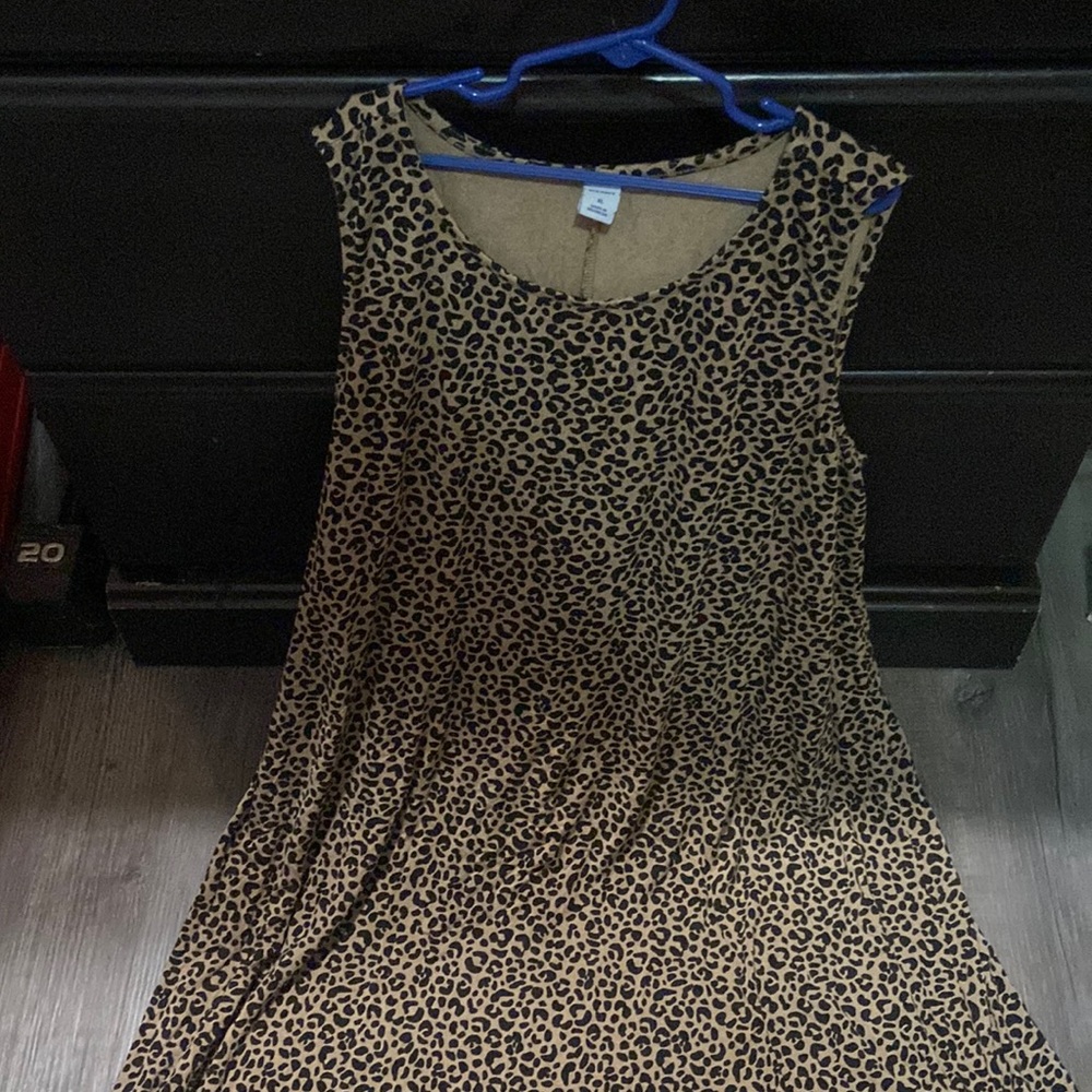 OLD NAVY WOMANS LEOPARD dress